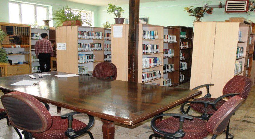 اعطای فرصت مطالعه به زندانیان با اهدای ۱۲۰۰ جلد کتاب به زندان مرکزی ارومیه