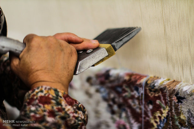 هنر فرش دستباف تا ۱۰ سال دیگر از بین می رود