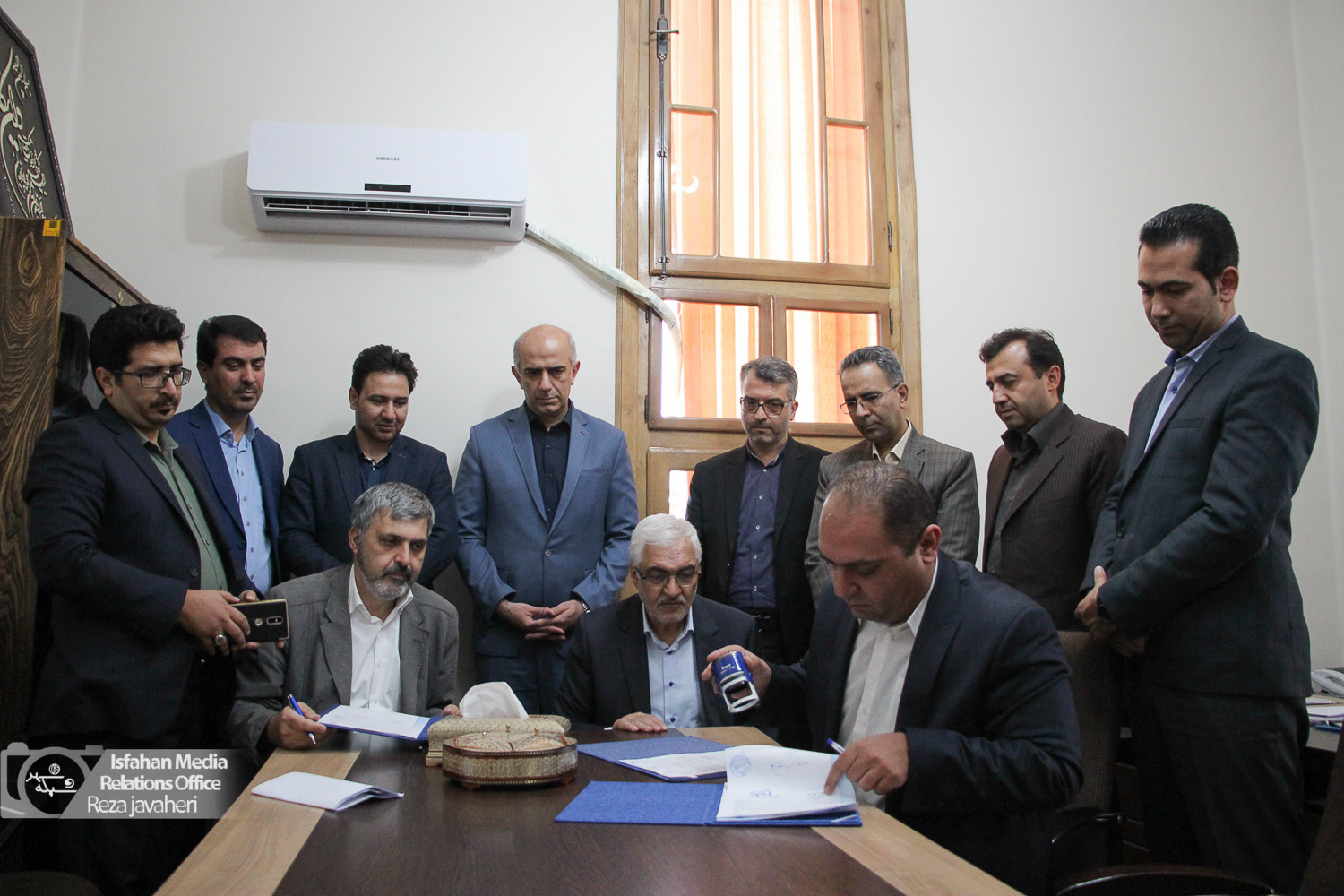 قرارداد ایجاد بزرگ ترین مرکز فعال کارآفرینی اصفهان و مرکز کشور منعقد شد
