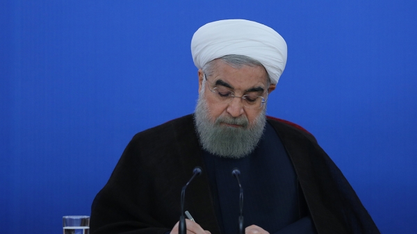 دکتر روحانی درگذشت اندوهبار رئیس و معاون پارلمانی سازمان تامین اجتماعی را تسلیت گفت