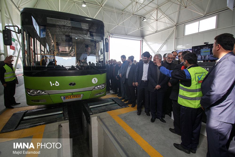 روزانه ۶۰ خودروی شهرداری معاینه فنی می شود / ۶۰ درصد اتوبوس های شهری اصفهان معاینه فنی دریافت کردند