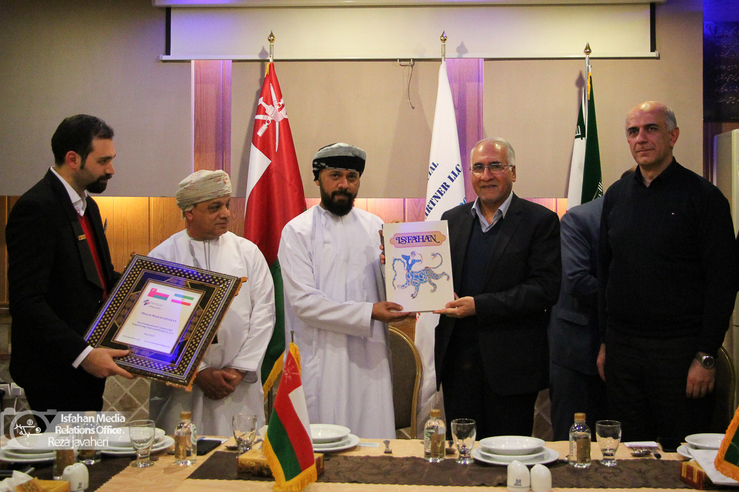 تمایل شهرداری اصفهان برای توسعه روابط گردشگری و فرهنگی با عمان