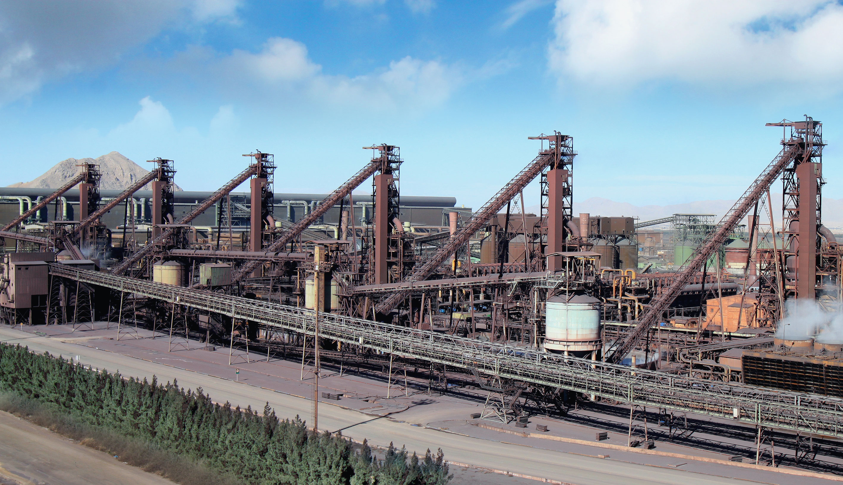 تولید بیش از ۴۳ درصد آهن اسفنجی کشور در گروه فولاد مبارکه