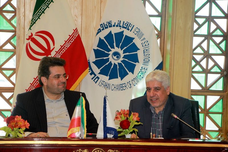 نقش موثر دانشگاه اصفهان در شناسایی مشکلات بنگاه های اقتصادی و تبدیل آن به مساله و ارایه راه حل مساله