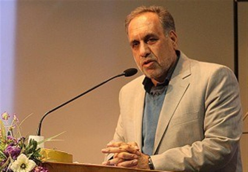 فرماندار اصفهان: برجسته کردن نام بانوان و پاسداری از ارزش های آنان، خدمت به جامعه است