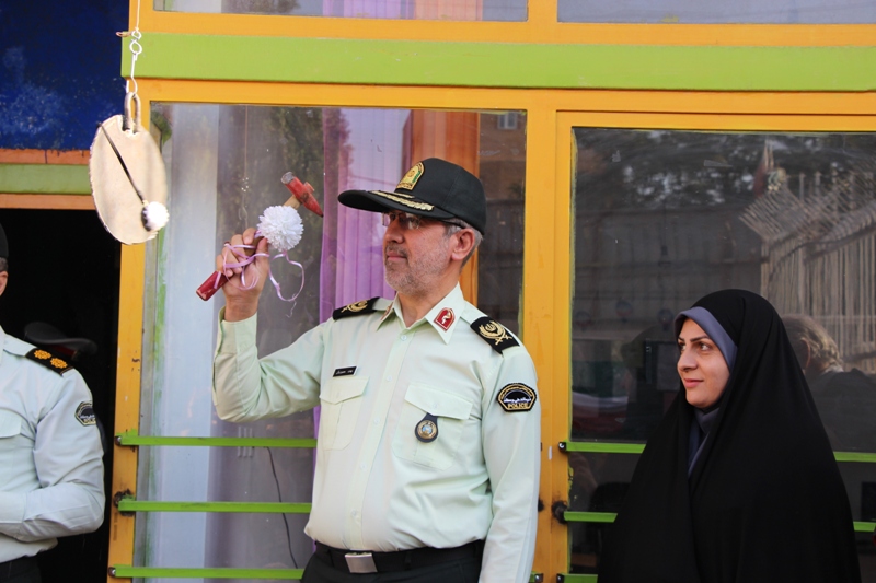 طرح “با یادگاران”(همراهی فرزندان شهدا از منزل تا مدرسه) با حمایت فرمانده ناجا در پلیس اصفهان اجرا شد