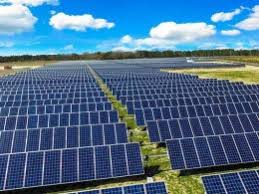 توسعه نیروگاه های خورشیدی در اصفهان شتاب می گیرد
