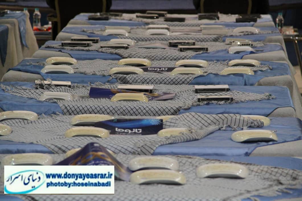گزارش تصویری اهدای ۱۰۰۰ عدد مودم همراه رایگان به دانش آموزان کمیته امداد دراصفهان