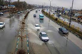 بارش شدید باران در برخی از محورهای مواصلاتی استان