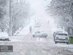 اصفهان سفیدپوش شد/بارش برف در همه محورهای مواصلاتی استان