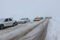 بارش برف ولغزندگی درجادهای جنوب اصفهان