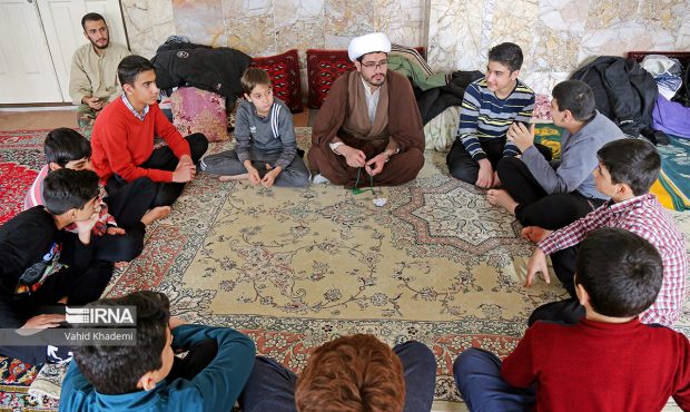 ۱۱هزار دانش آموز اصفهانی معتکف شدند