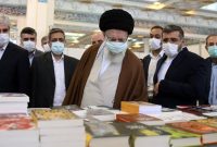 بازدید ۳ ساعته رهبر انقلاب از نمایشگاه کتاب/ حضرت آیت‌الله خامنه‌ای: کتاب هم‌چنان در جایگاه والای خود قرار دارد