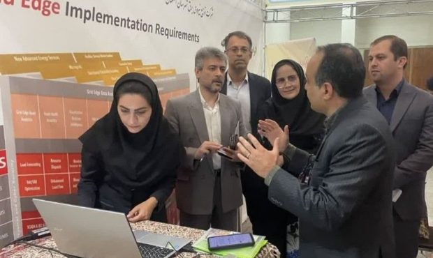 تقدیر از شرکت توزیع برق شهرستان اصفهان بعنوان شرکت برتر در زیر ساخت GIS در کنفرانس ملی GIS