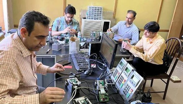 تعمیر دستگاه‌های کارت‌خوان و صفحه کلید جایگاه‌های عرضه استان اصفهان در کارگاه محلی منطقه