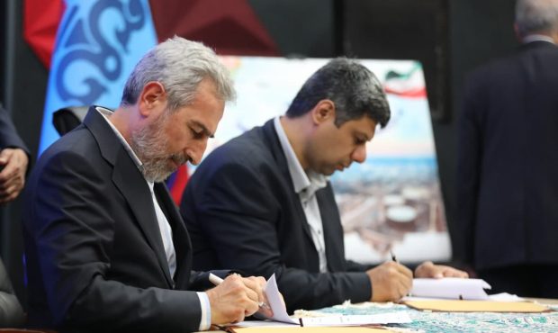 شرکت‌ ملی پخش فرآورده‌های نفتی با ایران خودرودیزل تفاهم‌نامه همکاری امضا کرد