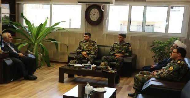 دیدار اعضای گروه ۴۴ توپخانه ارتش با مدیر مخابرات اصفهان