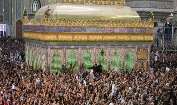 حضور بیش از ۵ هزار اصفهانی در مراسم ارتحال امام خمینی (ره)