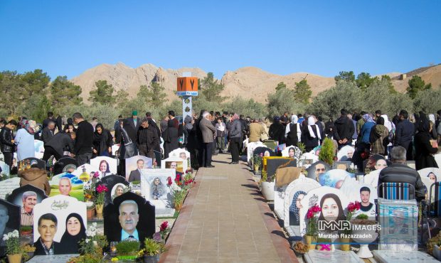 آغاز طرح پیشفروش الکترونیکی قبور در باغ رضوان آغاز طرح پیشفروش الکترونیکی قبور در باغ رضوان