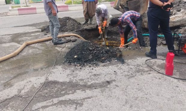 مشکل پس زدگی فاضلاب در محله هفتون اصفهان رفع می شود مشکل پس زدگی فاضلاب در محله هفتون اصفهان رفع می شود