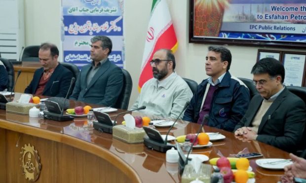 طرح بهینه سازی زنجیره محصولات پایین دستی شرکت پتروشیمی اصفهان کلنگ زنی شد