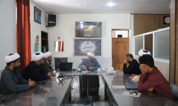 دوره بصیرت ویژه روحانیون در گروه ۴۴ توپخانه نزاجا برگزار شد 