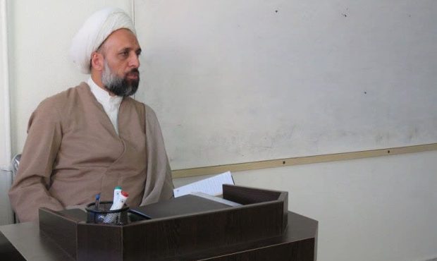 اُنس با قرآن، کلید حیات معنوی جامعه اُنس با قرآن، کلید حیات معنوی جامعه