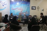 مسئولین عقیدتی سیاسی گروه۴۴ توپخانه نزاجا به مناسبت روز خبرنگار از خبرنگاران استان اصفهان  تجلیل کردند