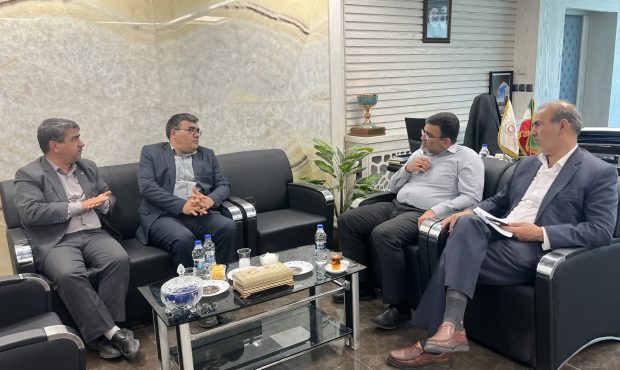 تاکید بر توسعه زیرساختهای روستایی در نشست فرماندار فریدونشهر و مدیرکل بنیاد مسکن انقلاب اسلامی استان اصفهان تاکید بر توسعه زیرساختهای روستایی در نشست فرماندار فریدونشهر و مدیرکل بنیاد مسکن انقلاب اسلامی استان اصفهان
