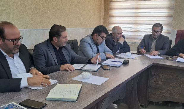  بررسی مسائل کشاورزی غرب استان اصفهان با حضور نماینده مجلس و مدیران جهاد کشاورزی