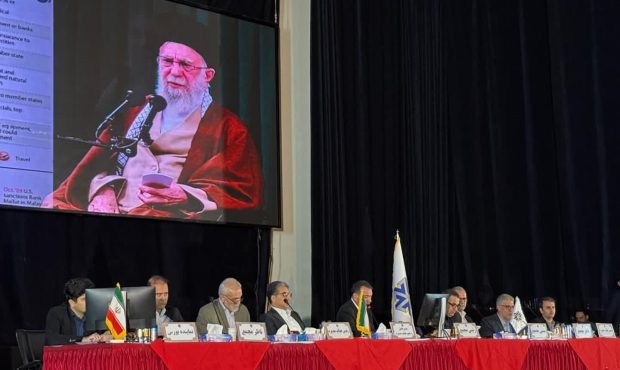 سی و یکمین مجمع عمومی سالیانه شرکت مجتمع صنایع ومعادن احیاء سپاهان برگزار شد سی و یکمین مجمع عمومی سالیانه شرکت مجتمع صنایع ومعادن احیاء سپاهان برگزار شد