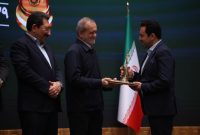 تشکر مدیرعامل شرکت نفت سپاهان از استاندار اصفهان به مناسبت انتخاب این شرکت به عنوان صادرکننده ممتاز ملی 1404