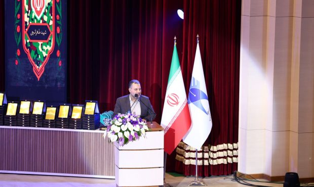 اصفهان میزبان بیداری قرآنی دانشجویان کشور؛ یادآوری نماینده مجلس از نقش قرآن در هدایت اجتماعی