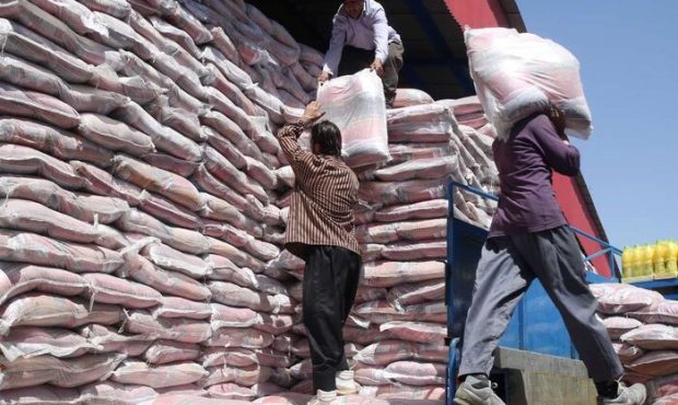 برخورد با احتکار کنندگان برنج در اصفهان