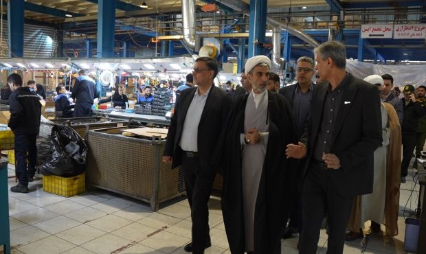 دشمنی دشمنان و تحریمها نتوانسته مانع از پیشرفت و توسعه صنعت کشور شود دشمنی دشمنان و تحریمها نتوانسته مانع از پیشرفت و توسعه صنعت کشور شود