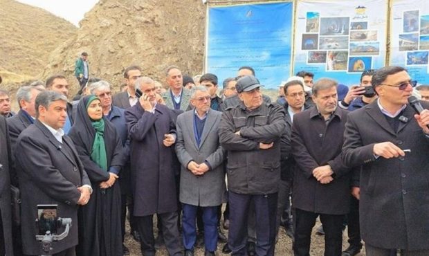 راه آهن میانه-اردبیل روی ریل ذوب آهن اصفهان به ایستگاه پایان رسید