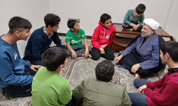 فرزندان ستون‌ها و پشتوانه‌های آینده جامعه هستند