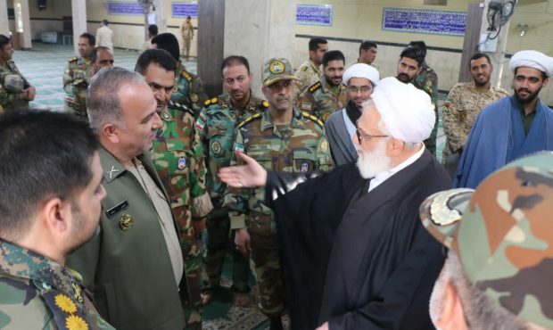 تکامل انسان؛ محور ارتقای معنوی و بصیرتی رزمندگان تکامل انسان؛ محور ارتقای معنوی و بصیرتی رزمندگان