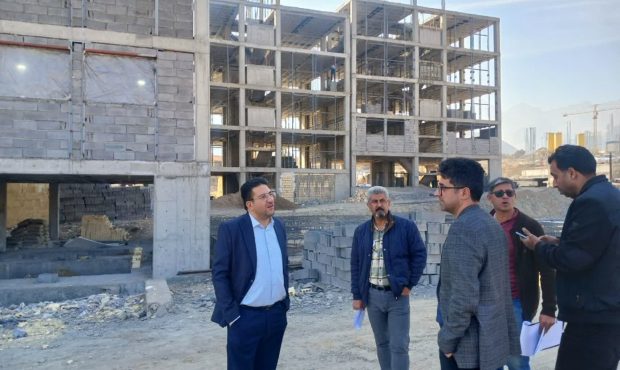 بازدید مهندس اصفهانی معاون مسکن و عمران شهری بنیاد مسکن انقلاب اسلامی استان اصفهان از پروژه ۸۹۶ واحدی نهضت ملی مسکن نطنز استان اصفهان بازدید مهندس اصفهانی معاون مسکن و عمران شهری بنیاد مسکن انقلاب اسلامی استان اصفهان از پروژه ۸۹۶ واحدی نهضت ملی مسکن نطنز استان اصفهان