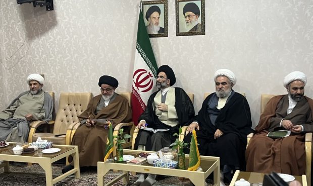 “اعتکاف و شناسایی و افزایش ظرفیت های دینی