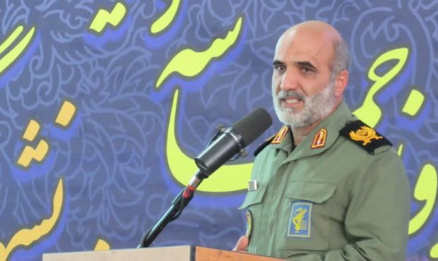 مهم‌ترین وظیفه مردم مقابل دشمن پرهیز از دودستگی