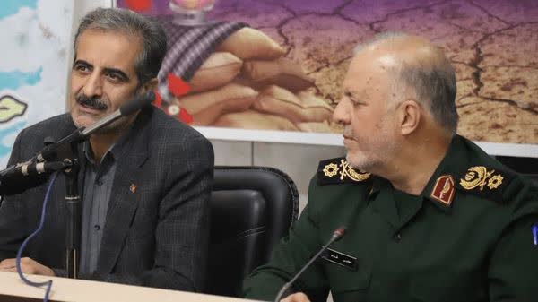 ۸۵۰۰۰ تن کالای اساسی در جنگ تحمیلی ۱۲روزه منتقل شد ۸۵۰۰۰ تن کالای اساسی در جنگ تحمیلی ۱۲روزه منتقل شد