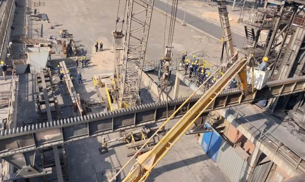 ركورد بی سابقه در تعویض اشتانك ماشین تخلیه واحد 2 كك ركورد بی سابقه در تعویض اشتانك ماشین تخلیه واحد 2 كك