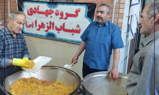 ایثارجهادگران شباب الزهرا (س) لنجان در شب میلاد جوادالائمه؛ توزیع گسترده غذای گرم برای ایتام