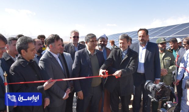 نیروگاه خورشیدی ۱۰ مگاواتی سمیرم بهرهبرداری شد؛گام تازه فولاد مبارکه در انرژی پاک نیروگاه خورشیدی ۱۰ مگاواتی سمیرم بهرهبرداری شد؛گام تازه فولاد مبارکه در انرژی پاک