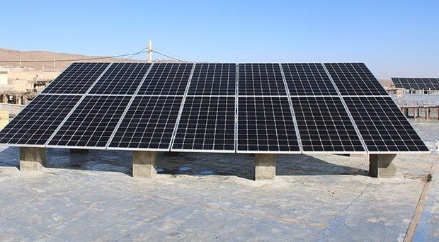 بهرهبرداری از نیروگاه خورشیدی ۱۵ کیلوواتی در شهرستان برخوار بهرهبرداری از نیروگاه خورشیدی ۱۵ کیلوواتی در شهرستان برخوار