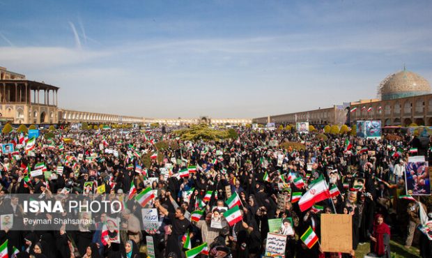 نقش‌جهان؛ صحنه اتحاد و همبستگی مردم اصفهان در سالروز پیروزی انقلاب اسلامی
