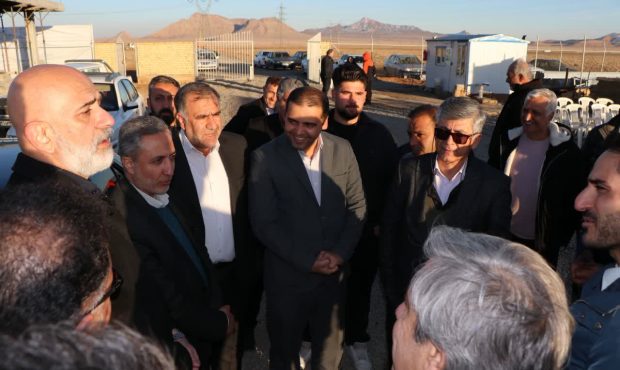 طلوع انرژی های پاک در اصفهان؛ آیین بهره برداری از پروژه نیروگاه خورشیدی هسنیجه در شهرستان نجف آباد