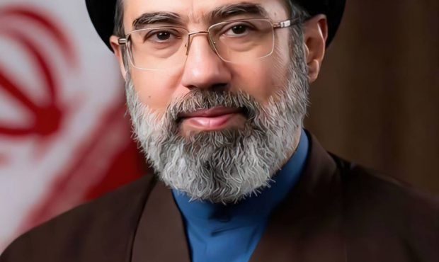 رهبر جدید انقلاب اسلامی توسط مجلس خبرگان رهبری تعیین و معرفی شد
