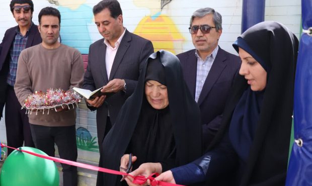 زمین چمن مصنوعی دبستان حاج رحیم لبافزاده ناحیه ۱ اصفهان افتتاح شد زمین چمن مصنوعی دبستان حاج رحیم لبافزاده ناحیه ۱ اصفهان افتتاح شد